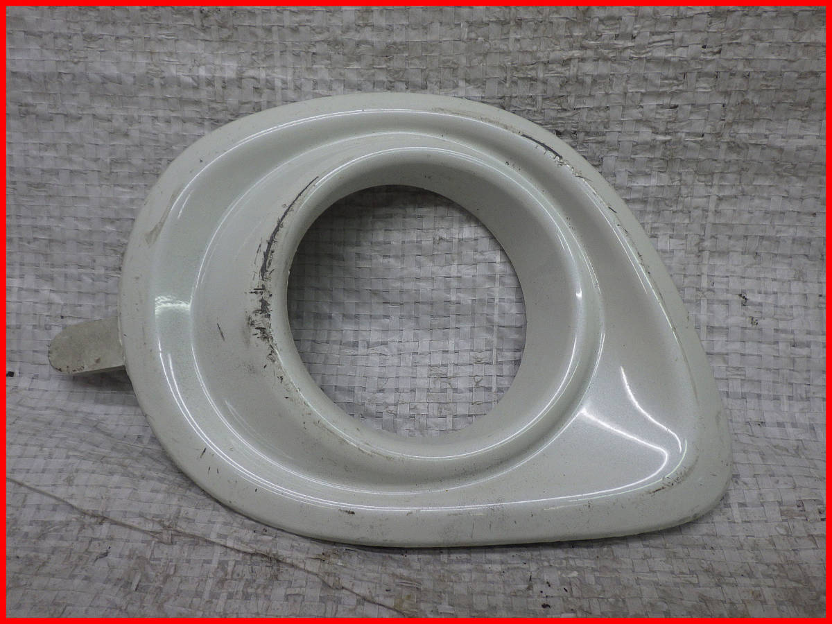 MH23S ワゴンR 純正フロントバンパーフォグランプカバー 右 右側 70K10拍卖