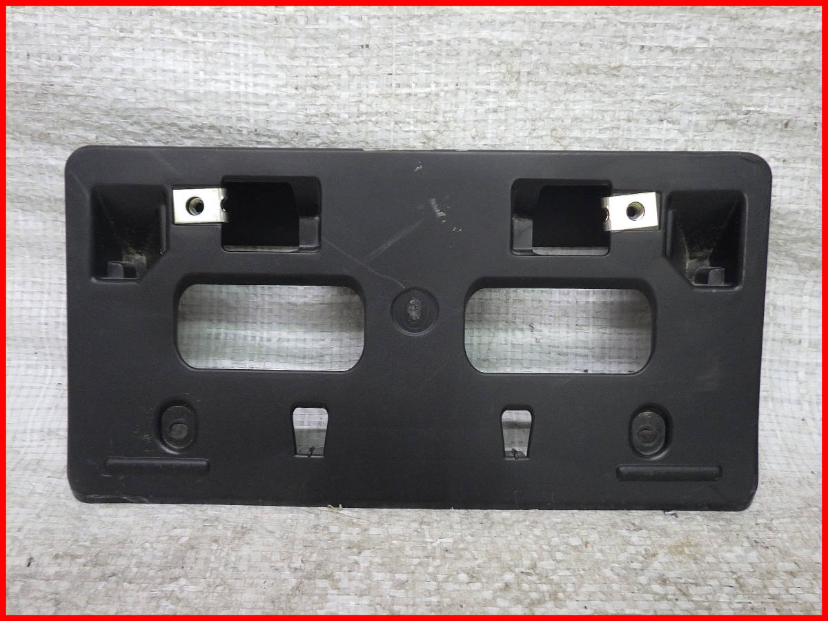 JB74W ジムニーシエラ フロントバンパーナンバーフレーム 71713-78R1 ナンバープレート枠 ライセンス ナンバーベース拍卖