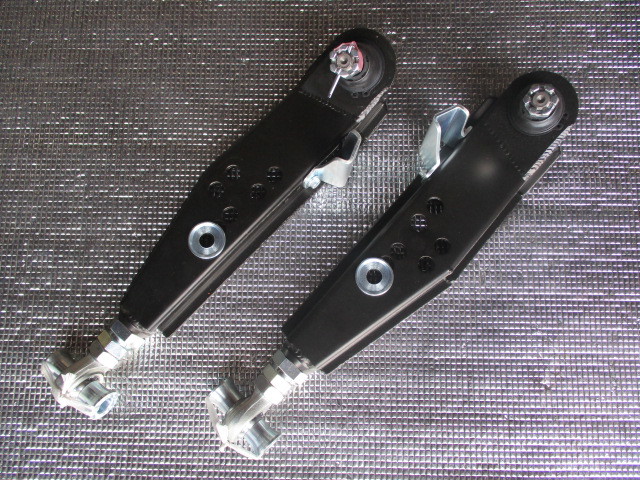 ナギサオート製品 シルビア S14/15 ピロフロント ロアアーム 高強度 強化バージョン 拍卖