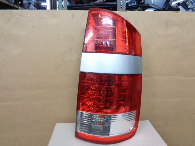 ノア AZR60G 純正 テールランプ右 ICHIKOH 28-184拍卖