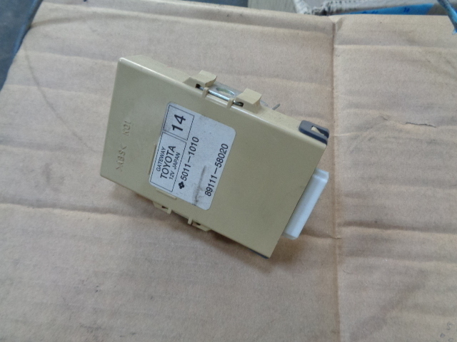 アルファード GGH20W 純正 ネットワークゲットウェイ 89111-58020拍卖