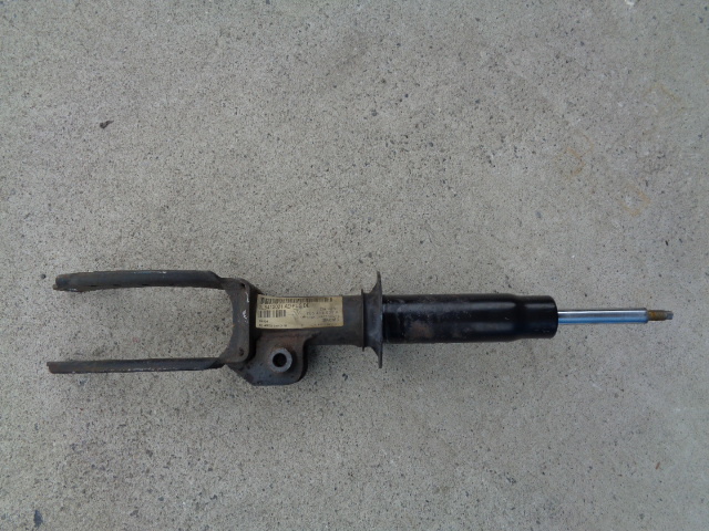 AP367 ポルシェ カイエン ショックアブソーバー フロント 左 7L5412021拍卖