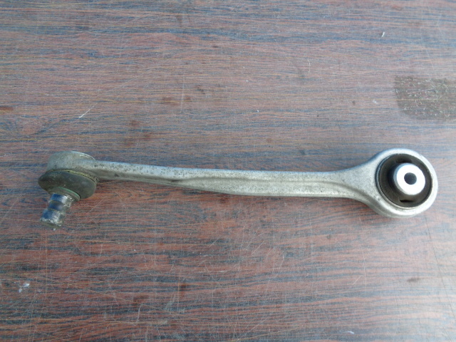 AP369 アウディ A4 8K ロアアーム 左 8K0407505F拍卖