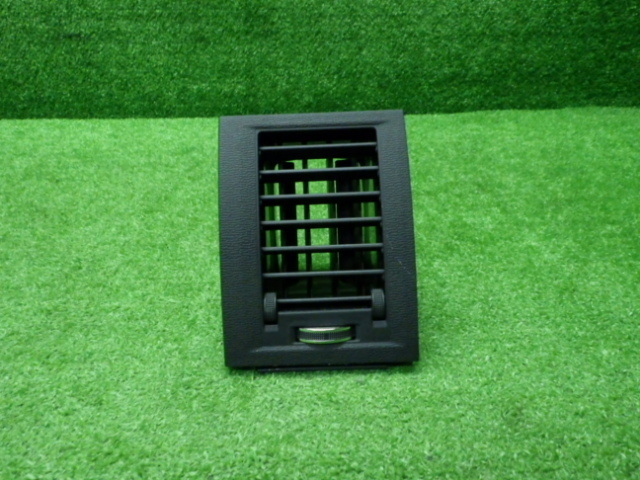 トヨタ ANM10/15 アイシス 純正 エアコン吹き出し口 オーディオ 左側部 210712011拍卖