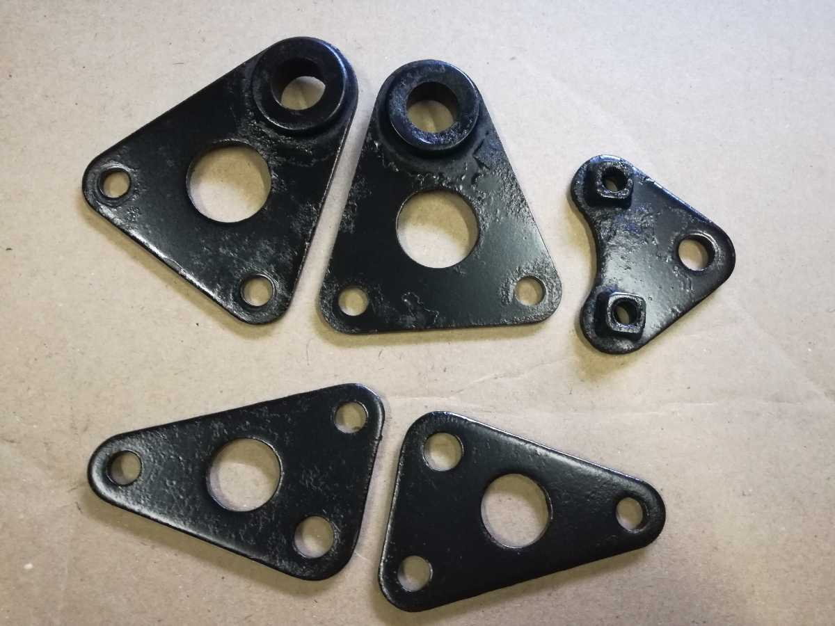 KAWASAKI Z250FT 実働車両 から取り外したエンジン ハンガー 部品拍卖