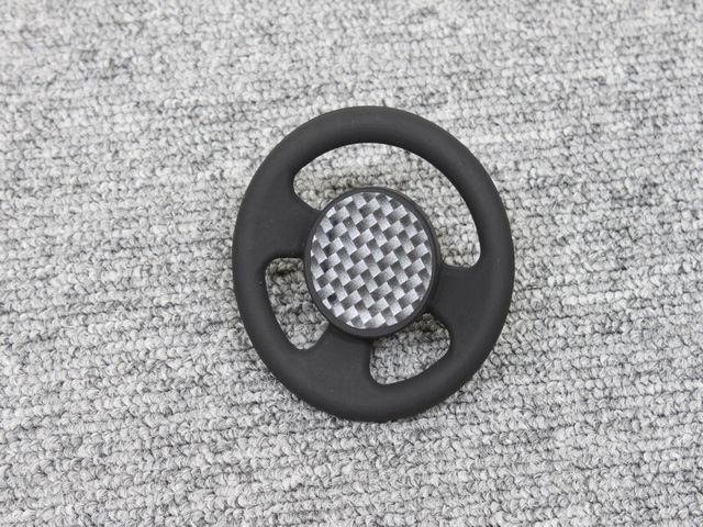 ハンドル型スマートフォンホルダー 携帯ホルダー カーボン調 マグネット式 エアコン吹き出し口 ルーバー 持ち運びも可能 取り外しも簡単拍卖