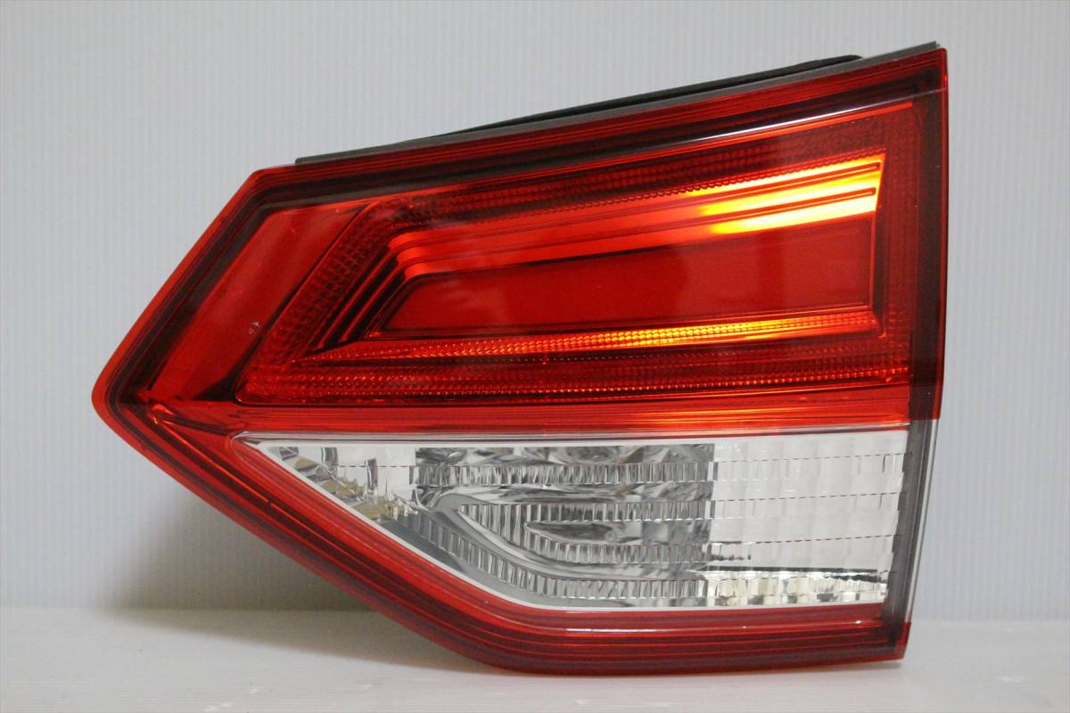 フリード GB5/GB6 純正 右 テールレンズ 内側 KOITO 132-62202 / 34150-TDK-J11 運転席側 リアゲート テール ランプ/ライト フィニッシャー拍卖