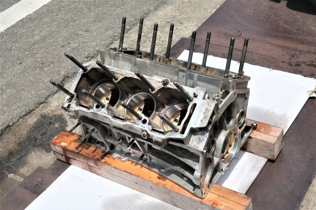 H10 E-932A1 アルファロメオ 156 E/G 32401 V6 2.5 右ハンドル 純正 エンジン シリンダーブロック / AR32401+007295+ / 96500km拍卖