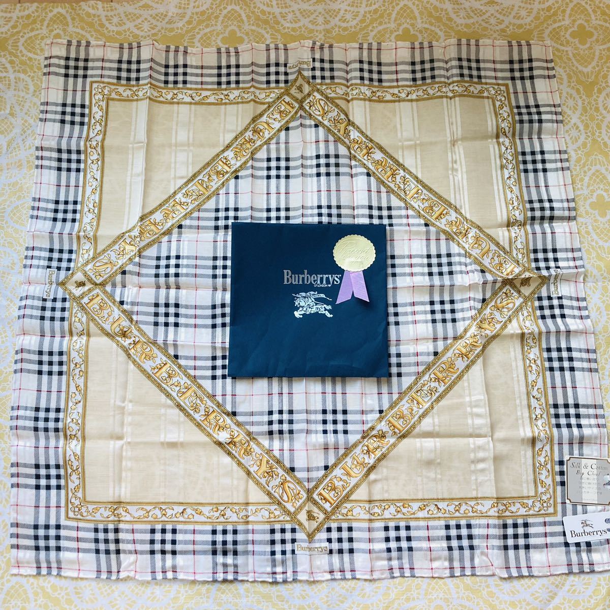 【シルク】新品/BURBERRY/大判ハンカチ/正規品/バーバリー/未使用/即決/ノバチェック/レディース/スカーフ/ストール/タグ付/ギフト袋付き拍卖