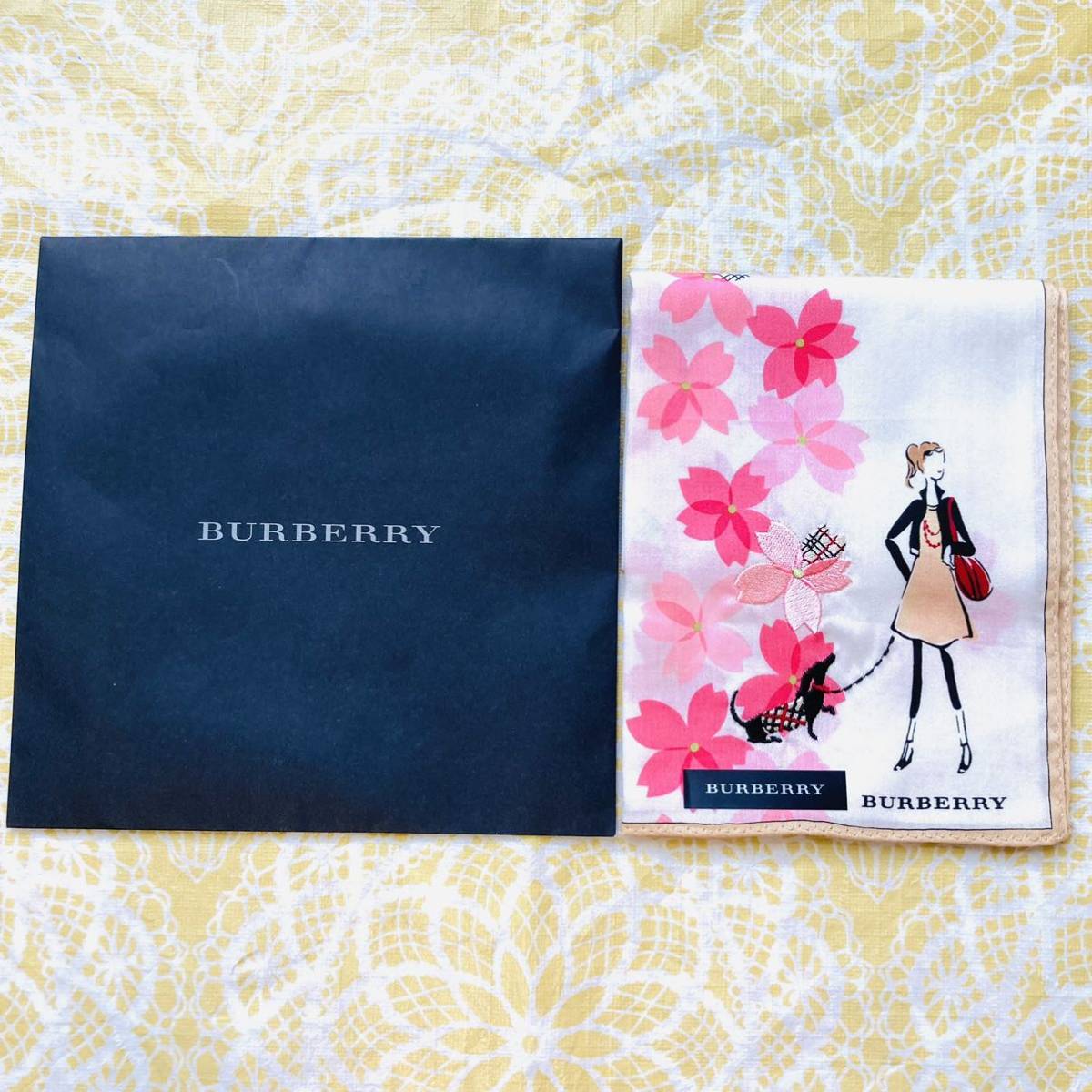 新品/BURBERRY/女の子/ハンカチ/正規品/綿100%/未使用/即決あり/匿名発送/バーバリー/ノバチェック/女性/犬/ピンク/桜/さくら/ダックス拍卖