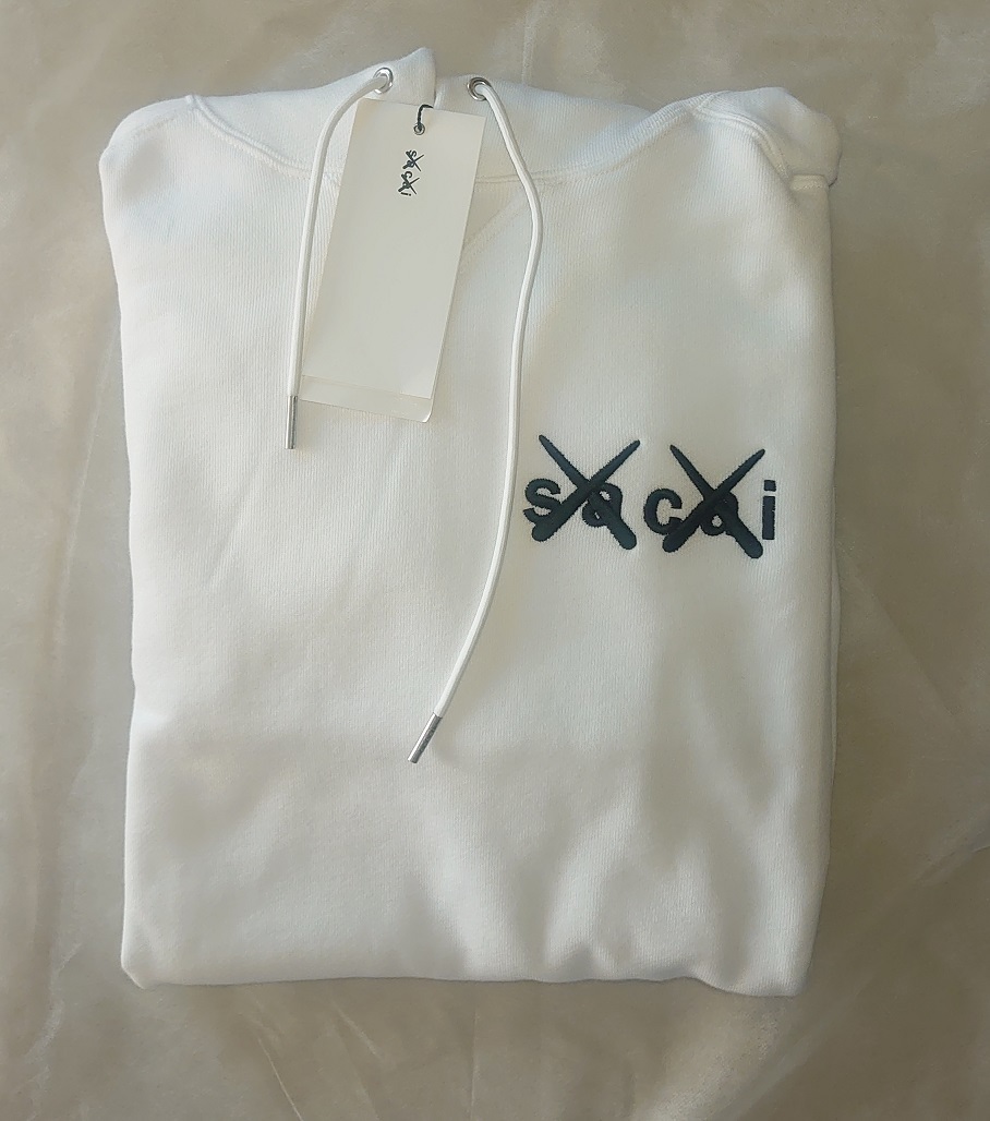 新品未使用◆サイズ3◆sacai × KAWS Embroidery Hoodie White/Black Lサイズ◆サカイ カウズ パーカー スウェット フーディー Carhartt拍卖