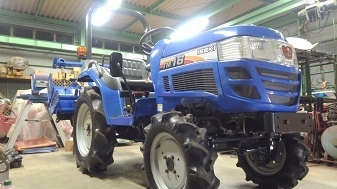 イセキトラクター TM16-KXZ 16馬力 4WD 安全フレーム 培土器 アタッチメント 尾輪 取説つき拍卖