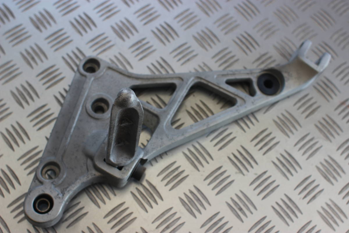 I)スズキRG250ガンマ Γ GJ21A‐13外し 右ステップベース拍卖