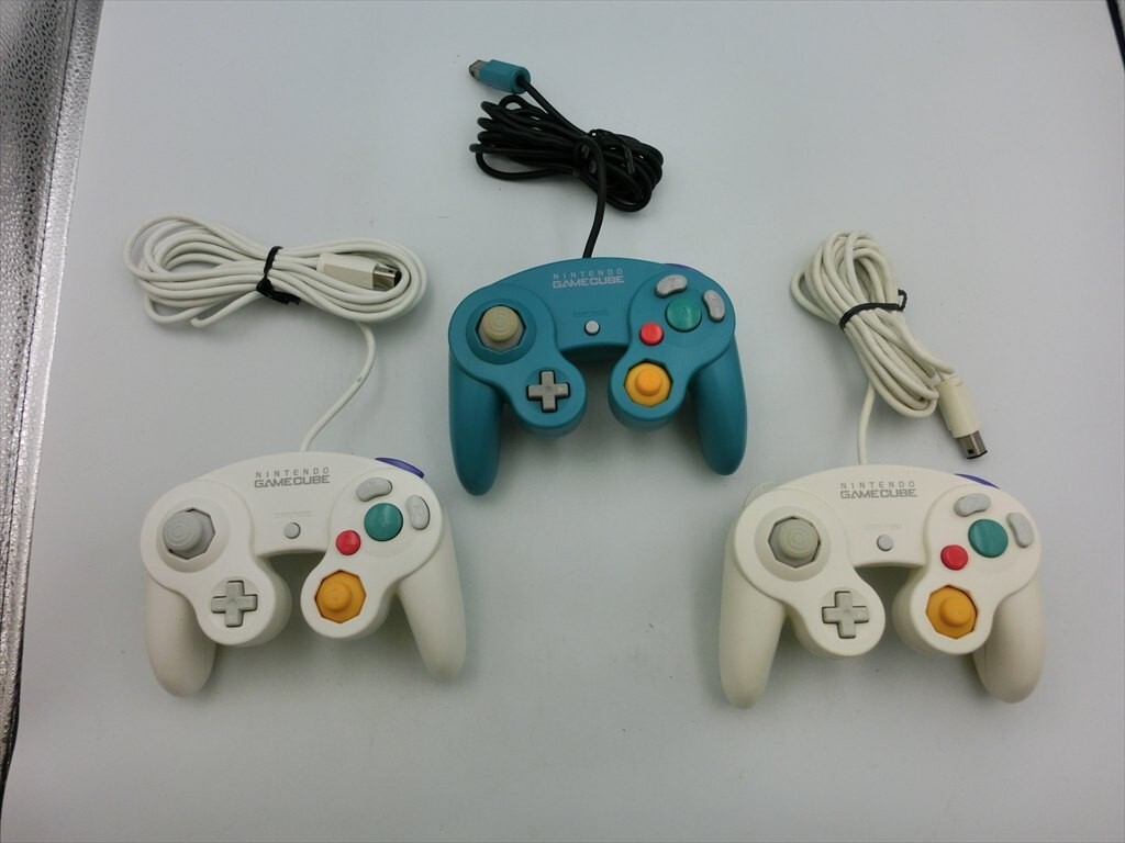 T【1y-10】【80サイズ】1円~/ニンテンドー ゲームキューブ コントローラー 3台セット/ジャンク扱い/※汚れ有拍卖