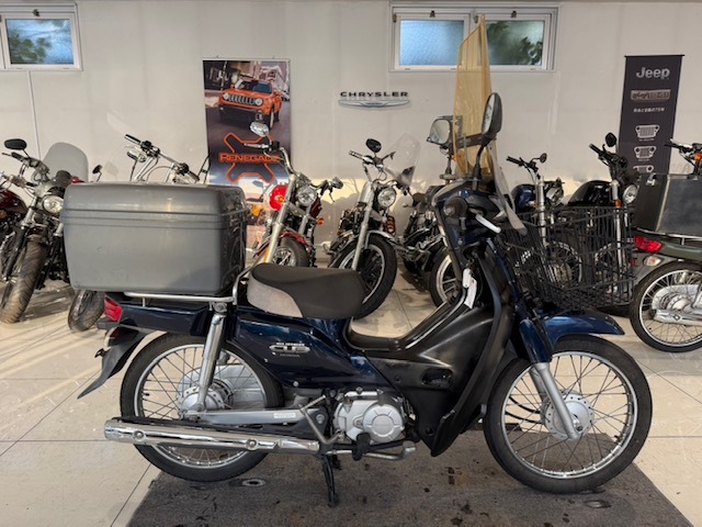 ホンダ/スーパーカブ50/HONDA/SuperCUB50/AA04/AA04E/4ストロークエンジン/FI/前カゴ/風防/リアボックス/現車確認/試乗歓迎拍卖