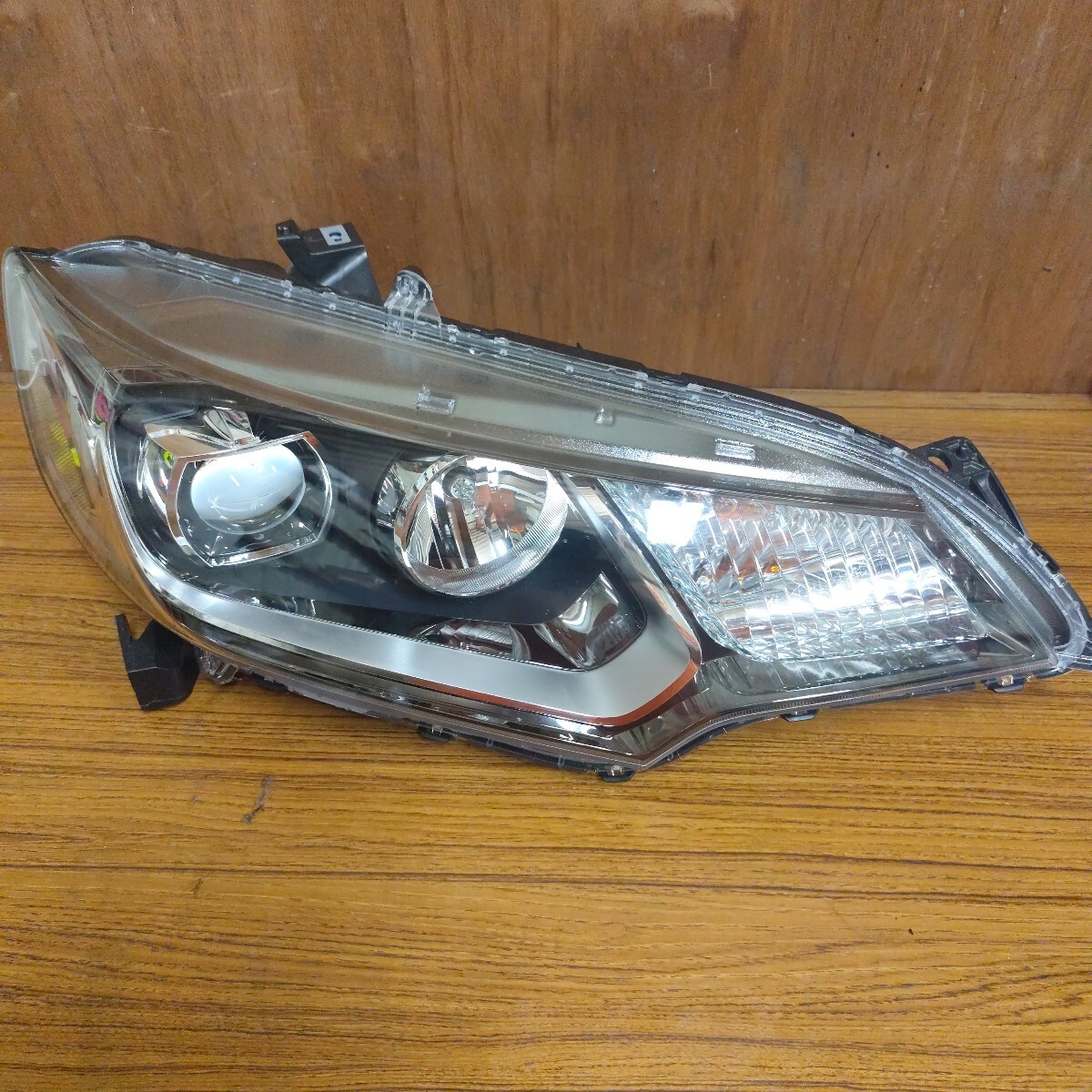 ホンダ フィット 純正 ヘッドライト 右側 1個 美品 良品 中古 DBA-GK4 右ヘッドランプ 33100-T5A-J41拍卖