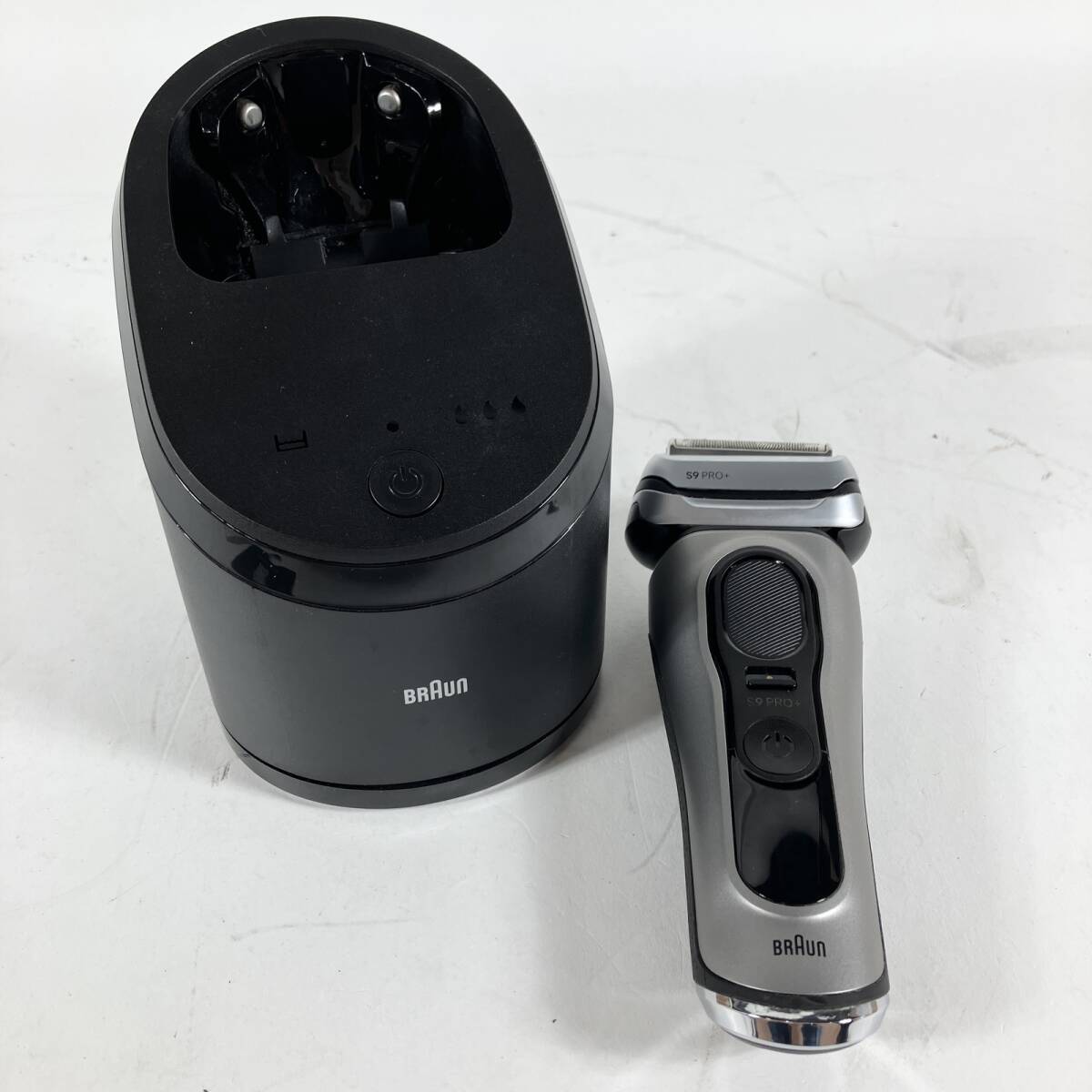 ☆ ブラウン シリーズ9 Pro+ 9567cc 電気シェーバー タイプ5793 プレミアムシルバー 全自動アルコール洗浄器付 髭剃り 本体 ジャンク品拍卖