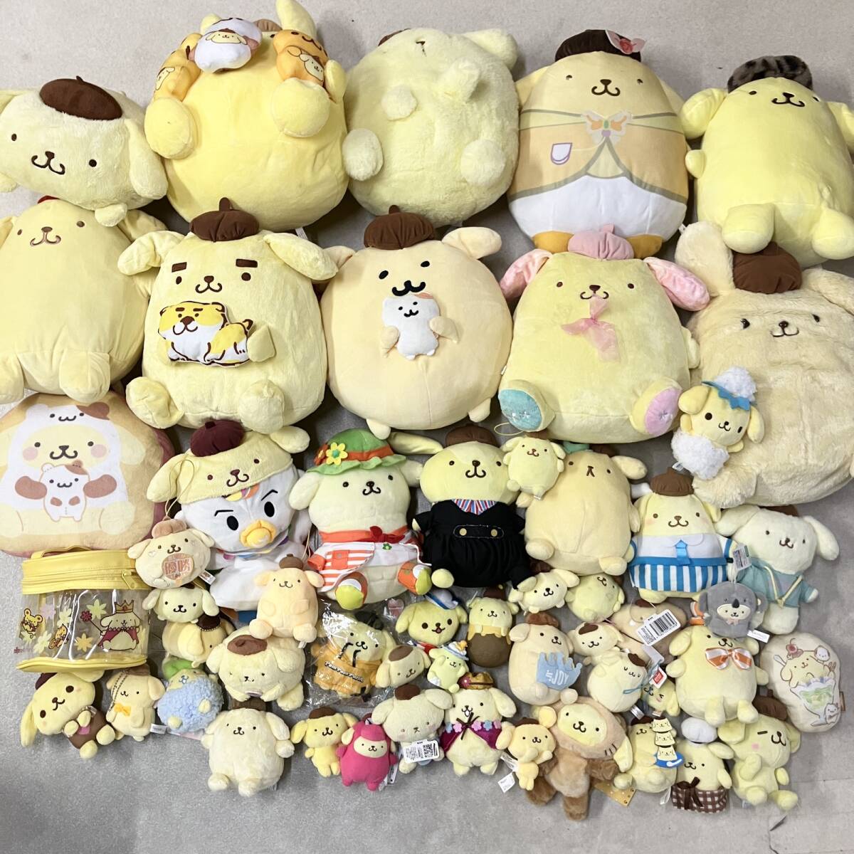 ● サンリオ Sanrio 大量 まとめ商品 50点以上 160サイズ ポムポムプリン ぬいぐるみ キーホルダー ポーチ 公式 含 コラボ 現状品 5.1kg拍卖