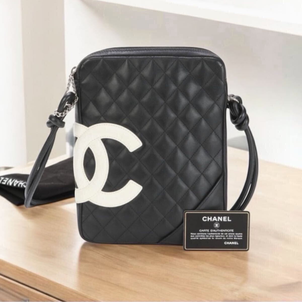 CHANEL シャネル カンボンライン ショルダーバッグ ブラック ホワイト 斜めがけ拍卖