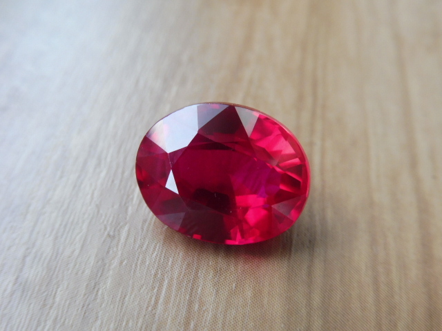 真っ赤 パープルみなし レッドスピネル ルース 約11ct ルビースピネル拍卖