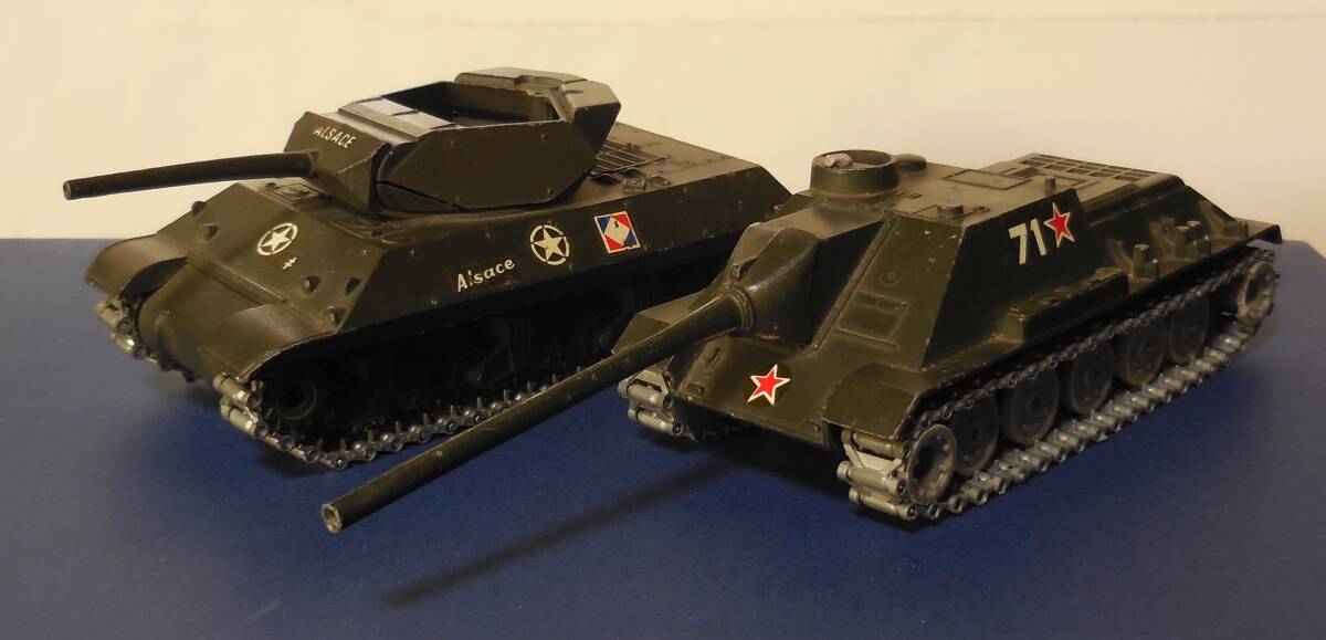 ソリド製 デストロイヤーとSU100の2台 箱無しジャンク品 追加画像有ります。拍卖