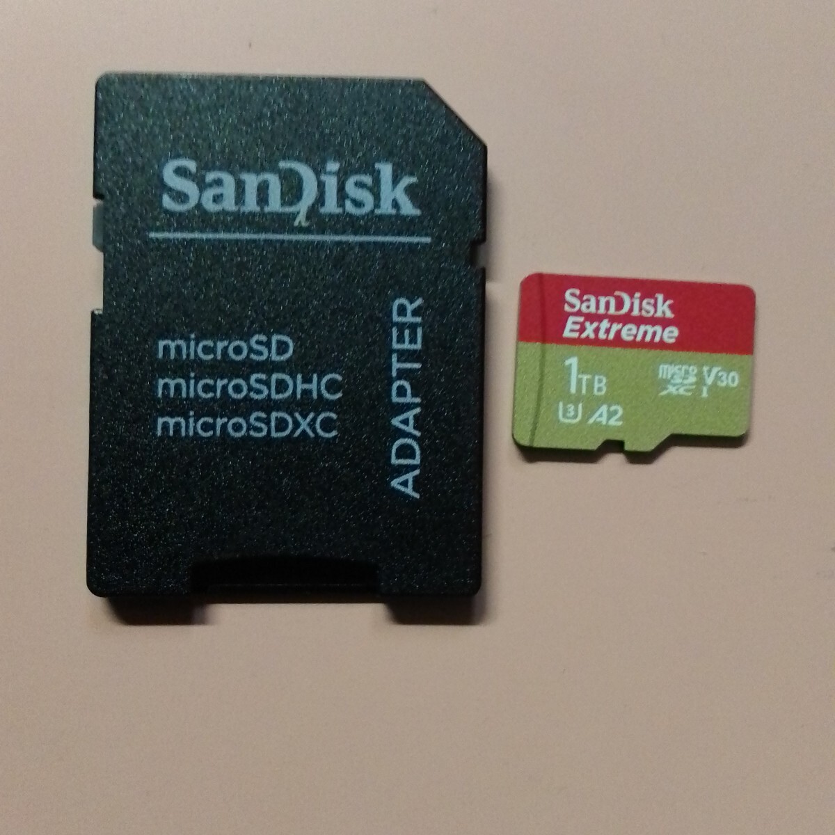 ⑦ 未使用品 SanDisk Extreme microSDXC 1TB UHS-I V30 A2 アダプター、ケース付き拍卖