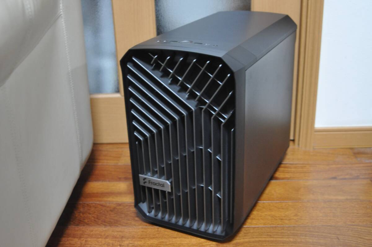 Fractal Design Torrent Nano Black Solid (FD-C-TOR1N-04) Mini-ITX ミニタワー拍卖