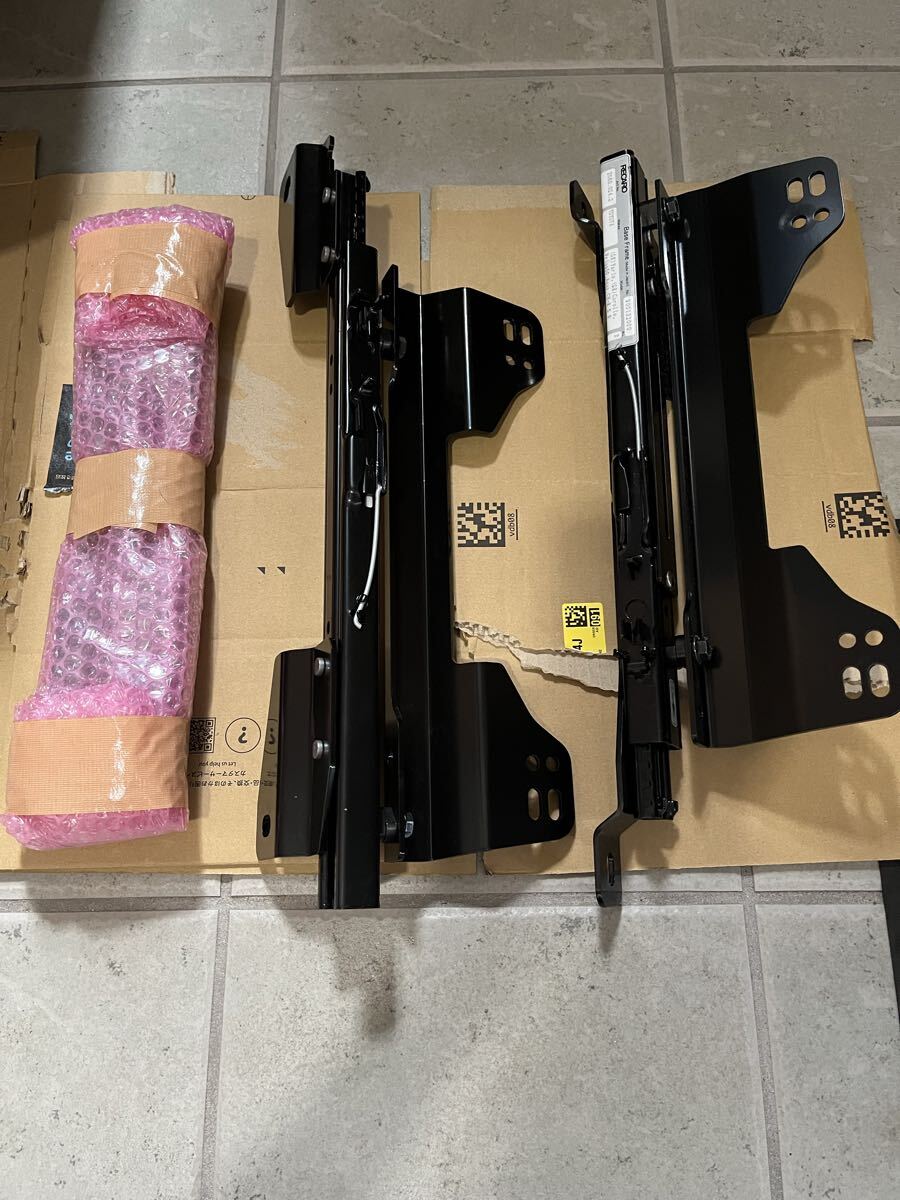 シートレール レカロ RECARO オフセットサイドアダプターセット GRヤリス RC 前期 RS-GS で6ヶ月使用 保証書付拍卖