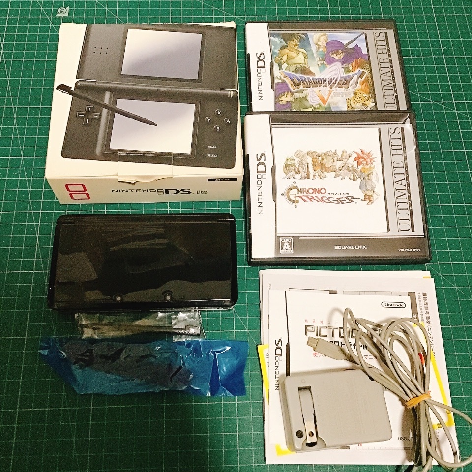 1円スタート! ニンテンドー DS Lite ジェットブラック 動作確認済み クロノトリガー ドラクエ5 ソフト付き拍卖
