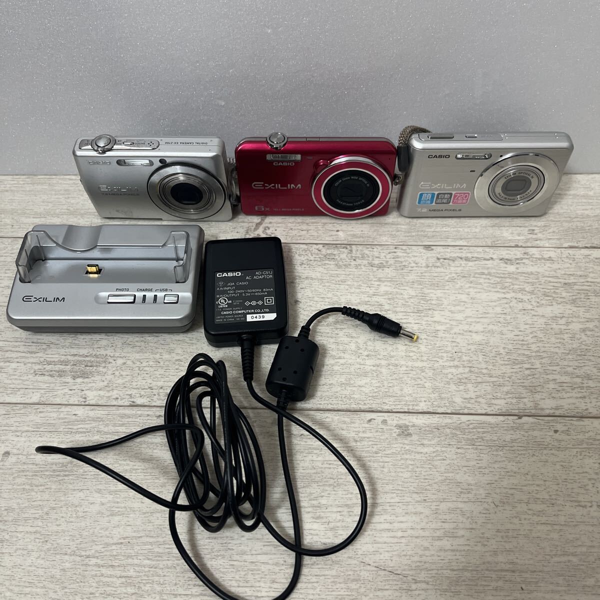 1円スタート CASIO カシオ EXILIM EX-Z770 EX-Z77 7.2メガピクセル EX-Z700 デジカメ コンデジ 現状品拍卖