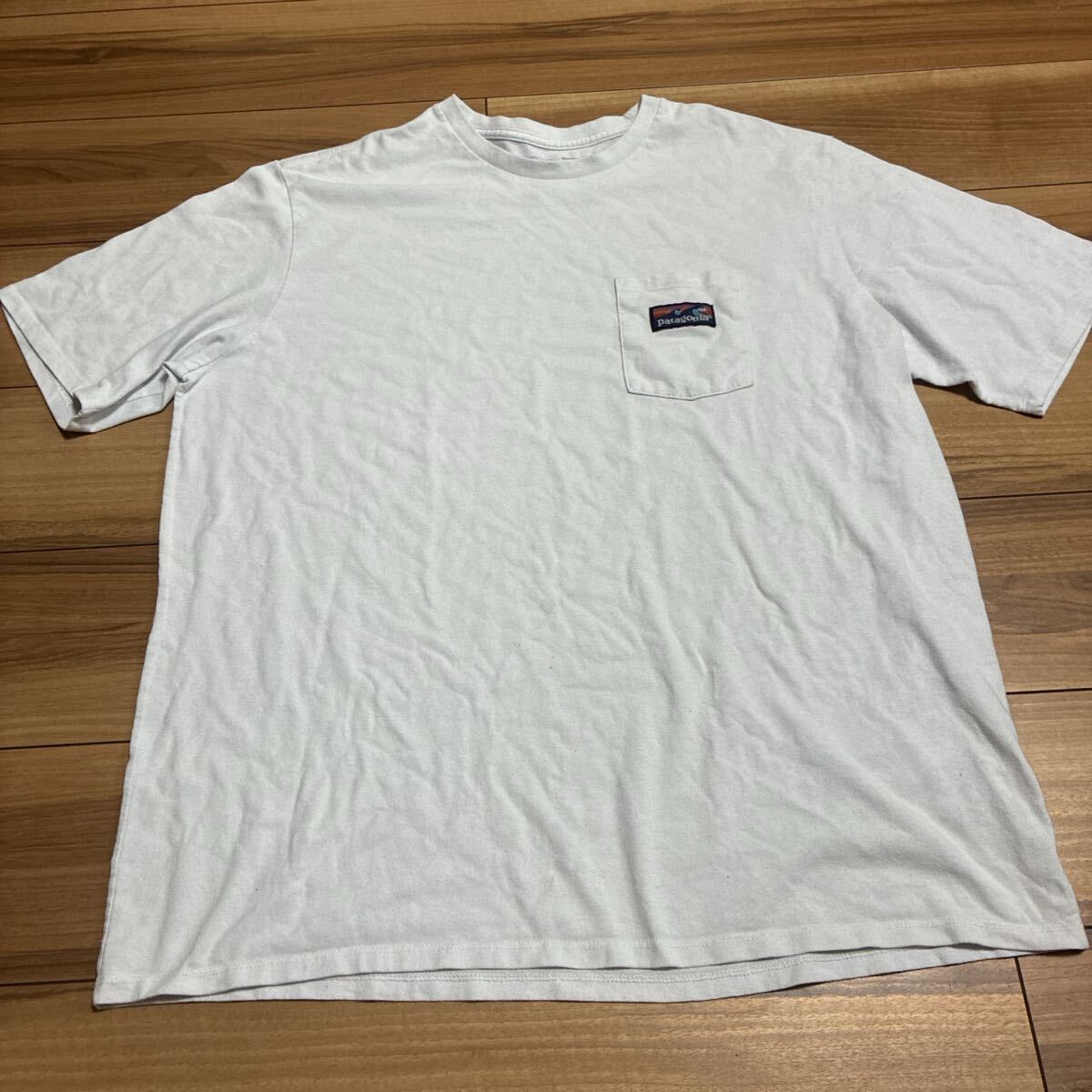patagonia パタゴニア p6 オーガニックコットン ポケット付きtシャツ 半袖Tシャツ 白 レギュラーフィットXLサイズ 拍卖