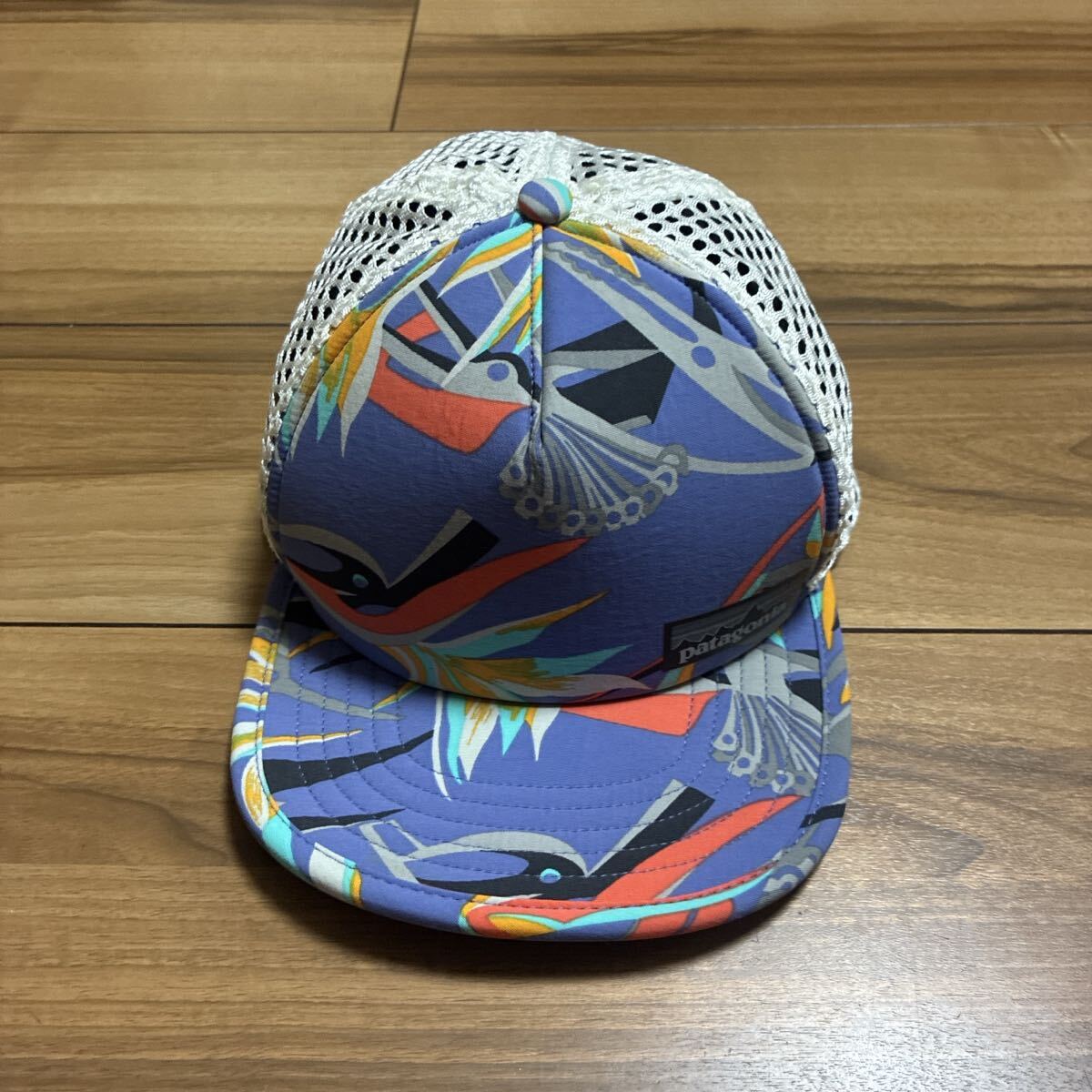 patagonia パタゴニア p6 ダックビルトラッカーハット メッシュキャップ 総柄 2018年製 PVTB フリーサイズ ほぼ新品拍卖