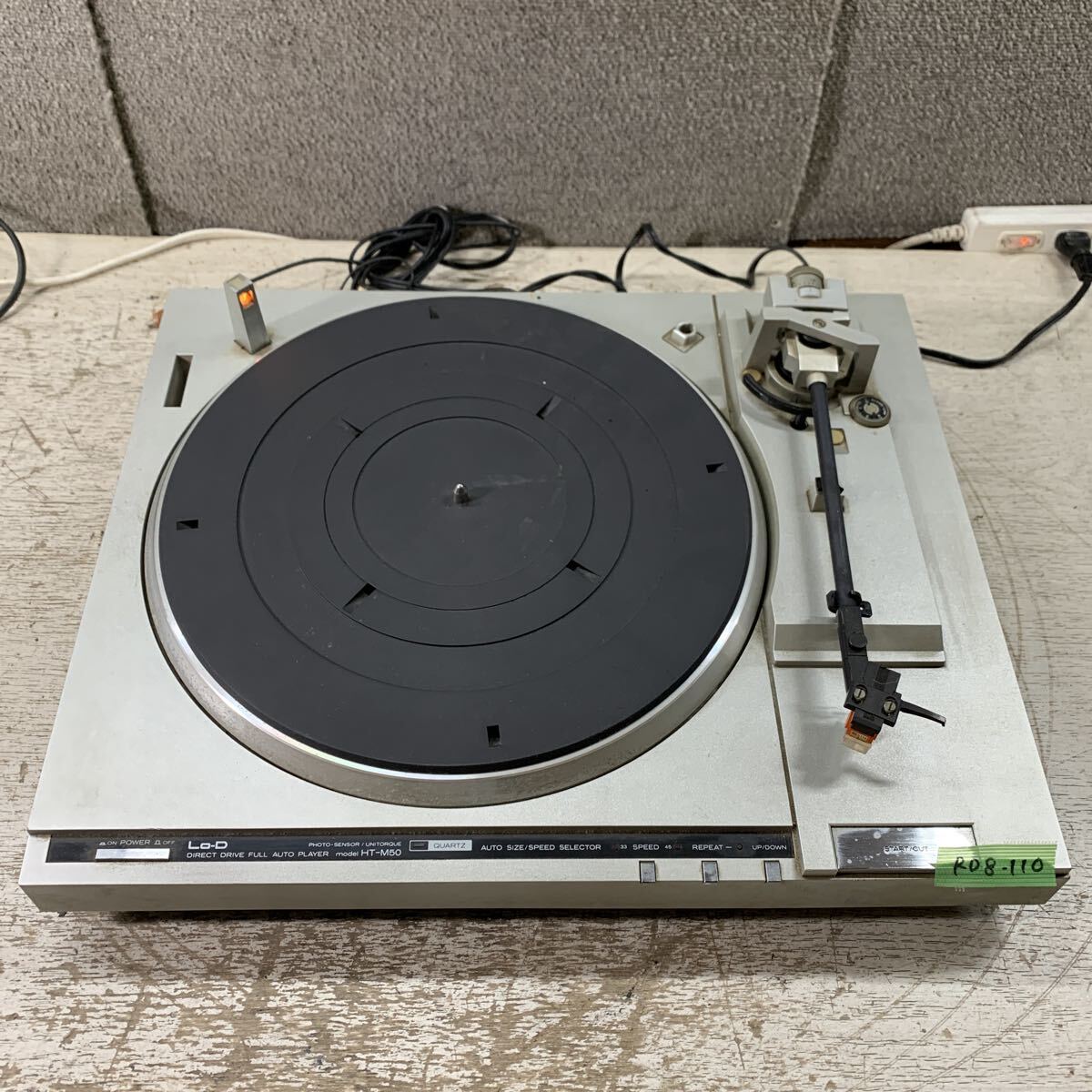 RD8-110 激安 レコードプレーヤー HITACHI HT-M50 DIRECT DRIVE FULL AUTO PLEYER 簡易動作確認済み 中古現状品 ※3回再出品で処分拍卖