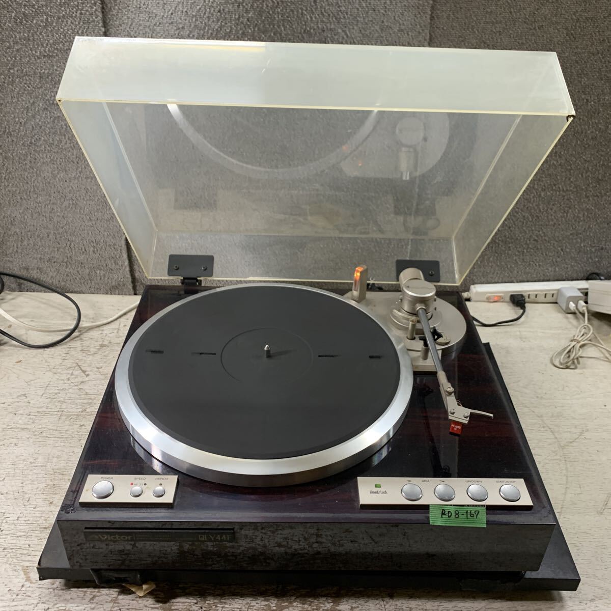RD8-167 激安 レコードプレーヤー VICTOR QL-Y44F FULLY AUTOMATIC TURNTABLE 簡易動作確認済み 中古現状品 ※3回再出品で処分拍卖