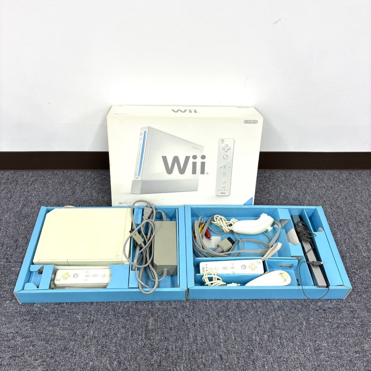 T041-SA8-40 任天堂 Nintendo Wii RVL-001 ゲーム機 本体 箱付き 通電確認済み DA拍卖