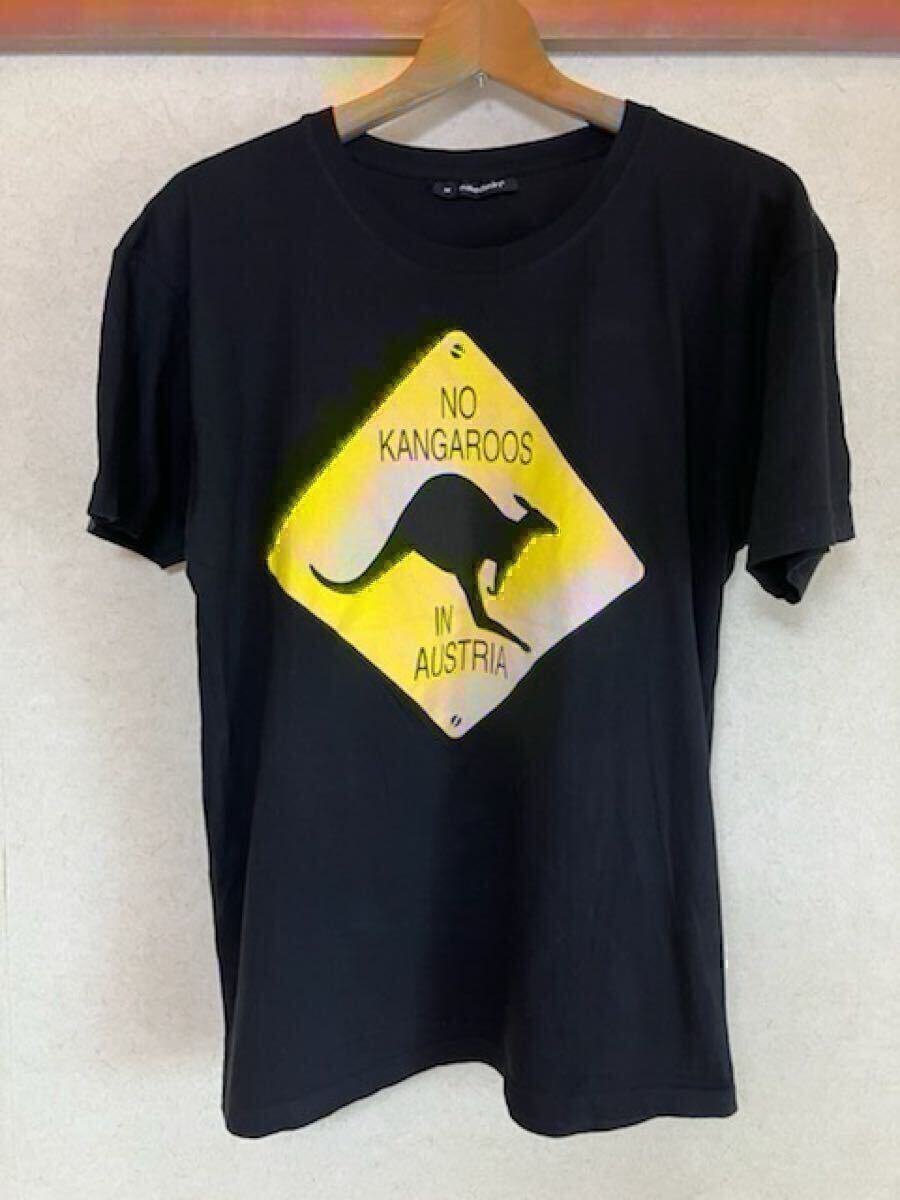 nakedshirt メンズブラックTシャツ オーストリア製の為、M表示ですが、Lサイズで出品(美品)拍卖