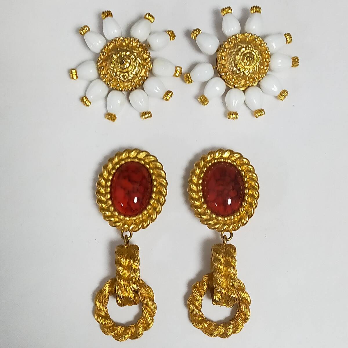 588/5 GJ83124 NINA RICCI ニナリッチ イヤリング 2点セット ゴールド レッドストーン スイング ヴィンテージ アクセサリー拍卖