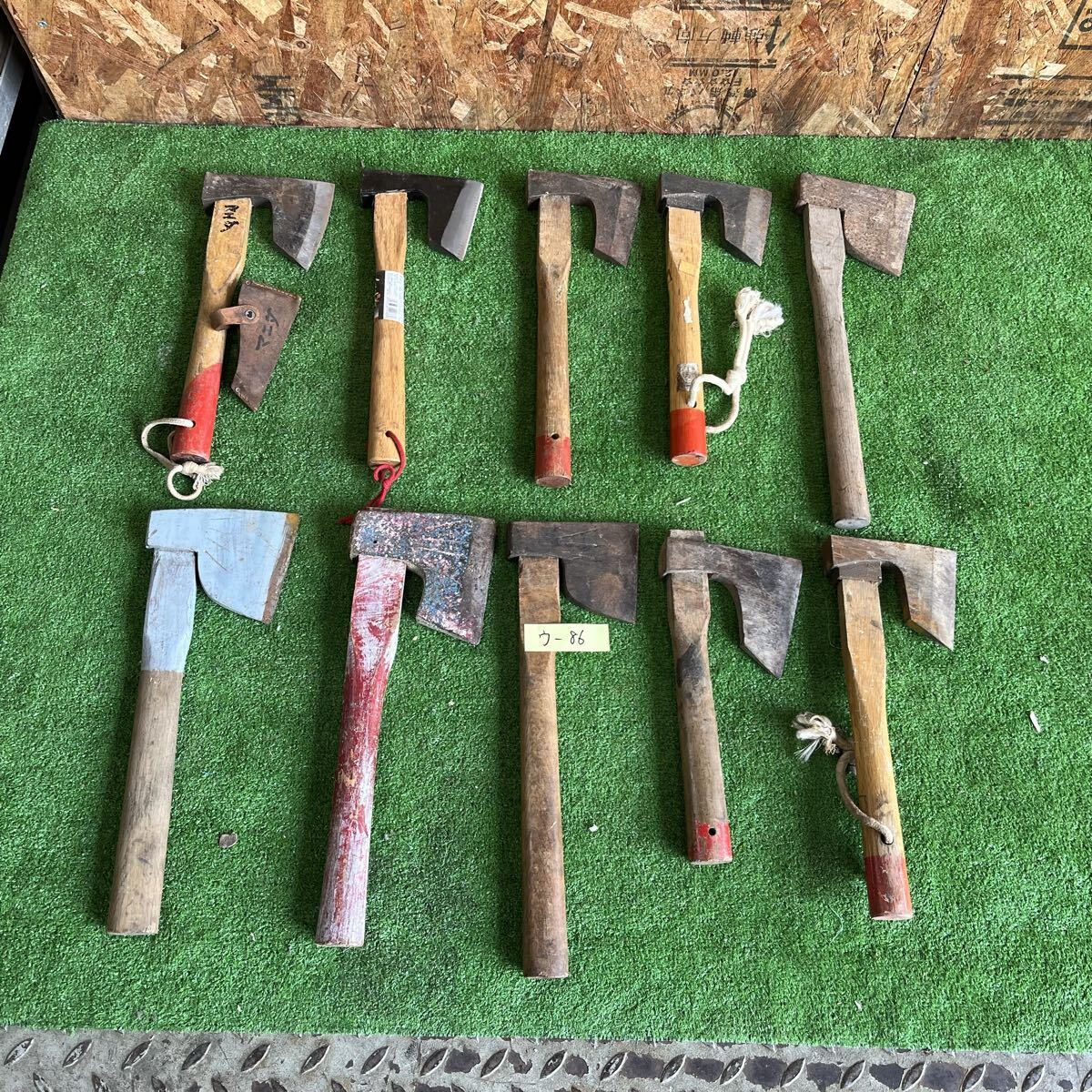 う86 大工道具 古道具 斧 鉈 アウトドア 薪割り ナタ キャンプ 刃物 手斧拍卖