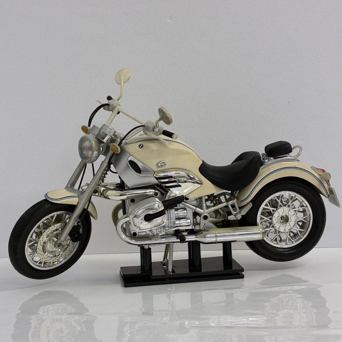 完成品 1/6 BMW R1200C RoadRider 白 ホワイト バイク 模型拍卖