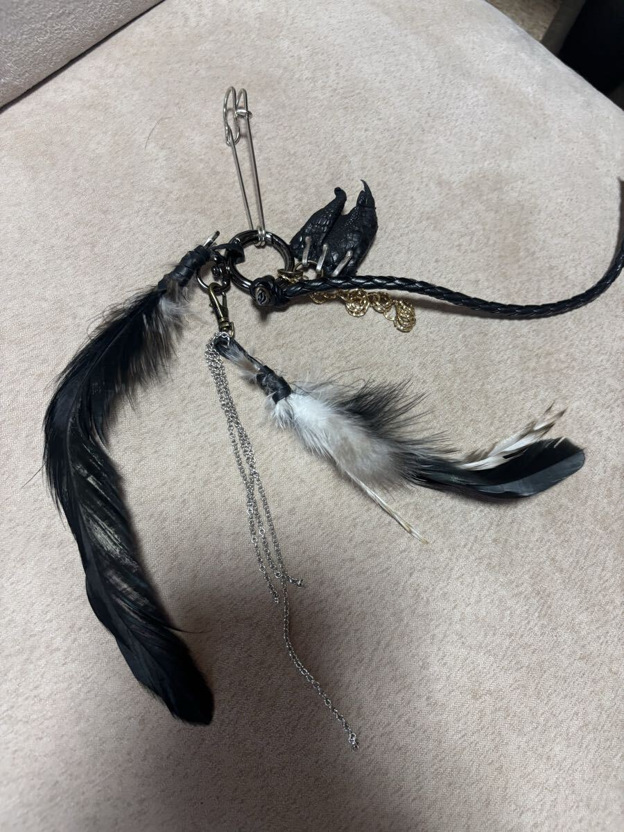 ifsixwasnine gunda系 フェザーブローチキーチェーンkmrii lgb share spirit拍卖