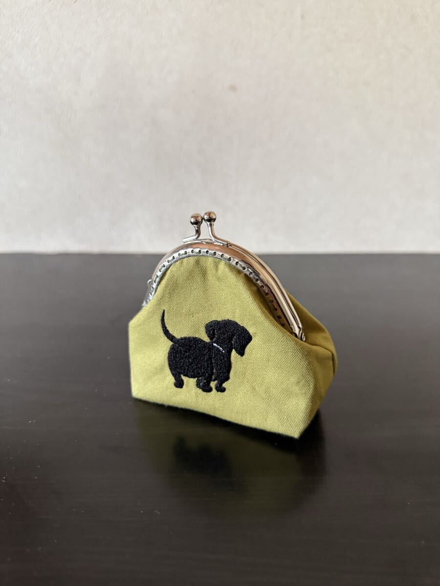 *ハンドメイド* 8.5口金がま口ポーチ 刺繍 ダックス拍卖