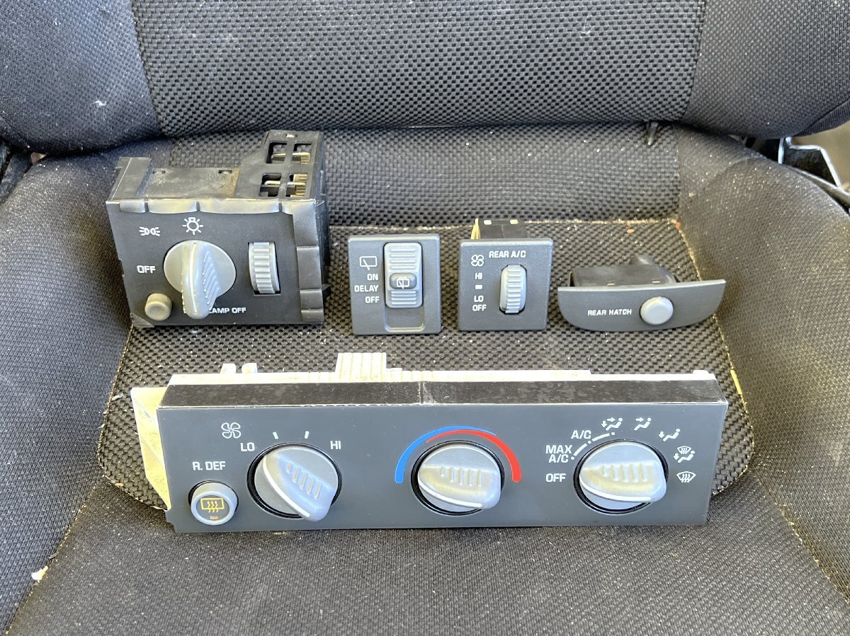 中古 シボレー アストロ 左ハンドル 1996年式からの取り外し 純正 エアコンスイッチパネル ディマースイッチなど スイッチ類セット拍卖