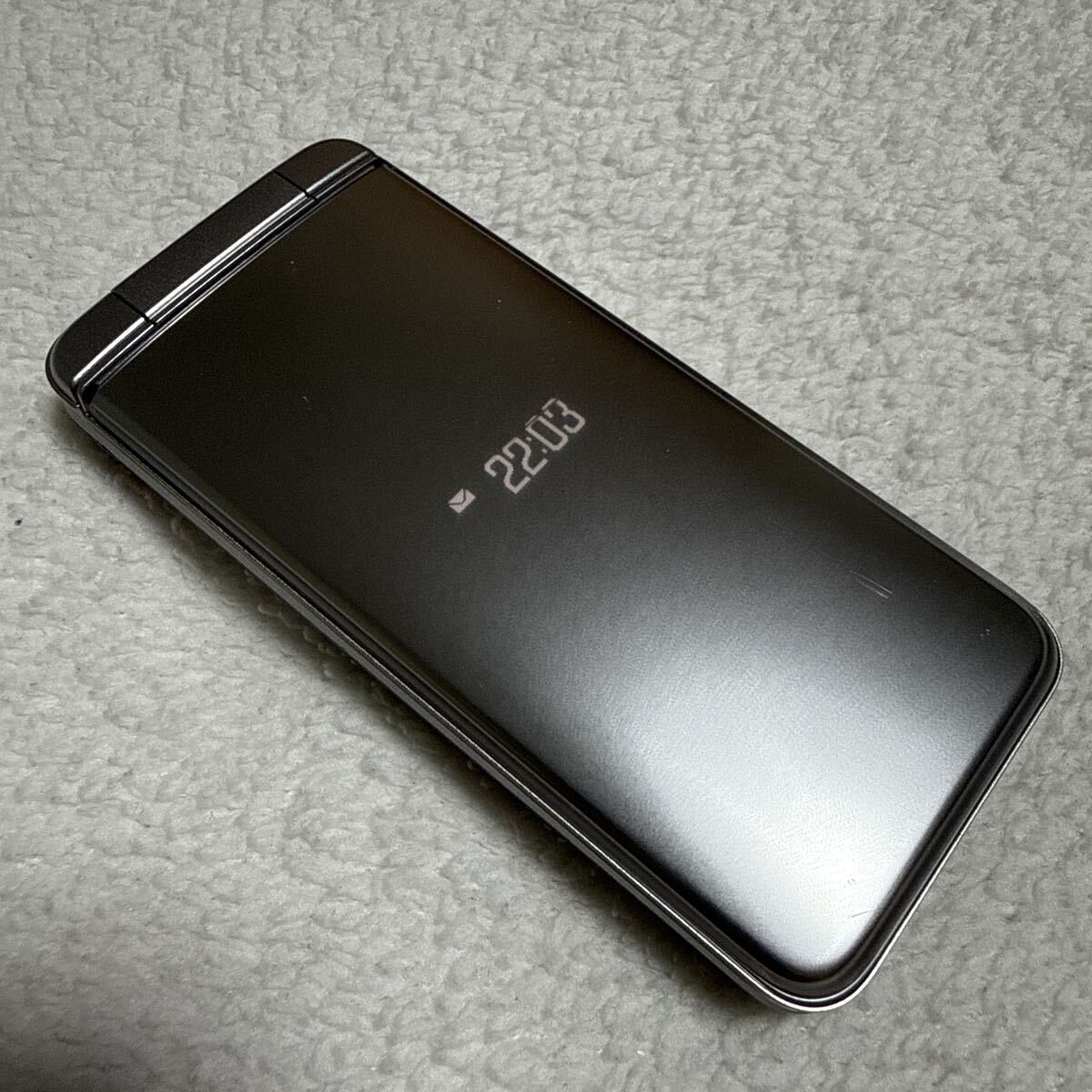 ●DIGNOケータイ4 A202KC シルバー☆SIMフリー端末 中古品☆ 本体等 送料無料! 白ロム 2拍卖