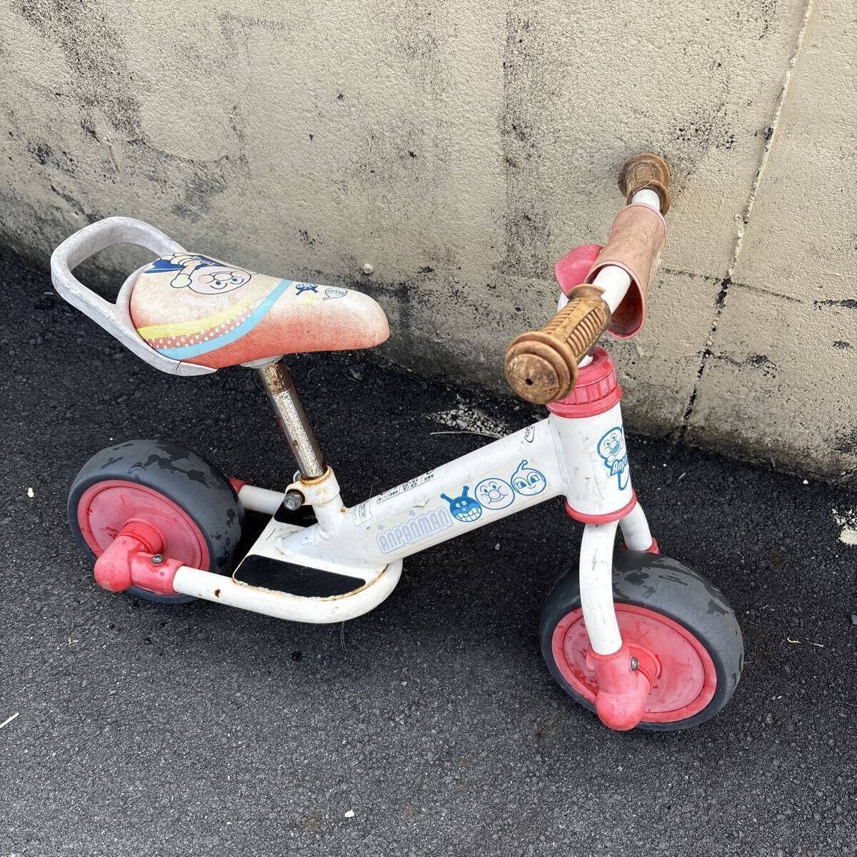 アンパンマン バランスバイク 子供用 乗用玩具 トレーニングバイク拍卖