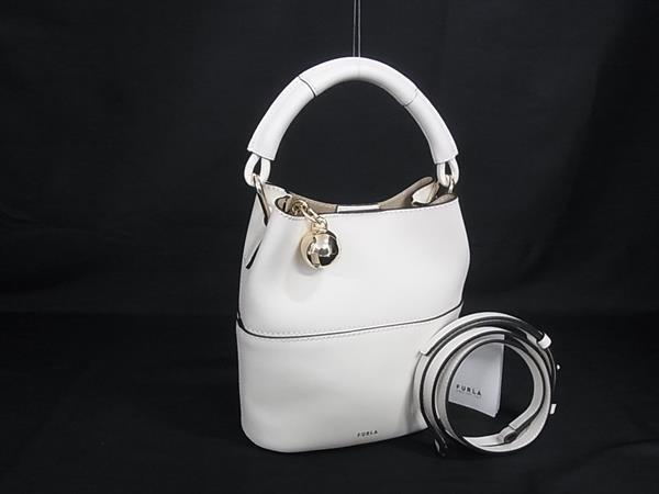 1円 ■美品■ FURLA フルラ スフェラ レザー 2WAY クロスボディ ハンドバッグ ショルダー 斜め掛け レディース ホワイト系 HE1988拍卖