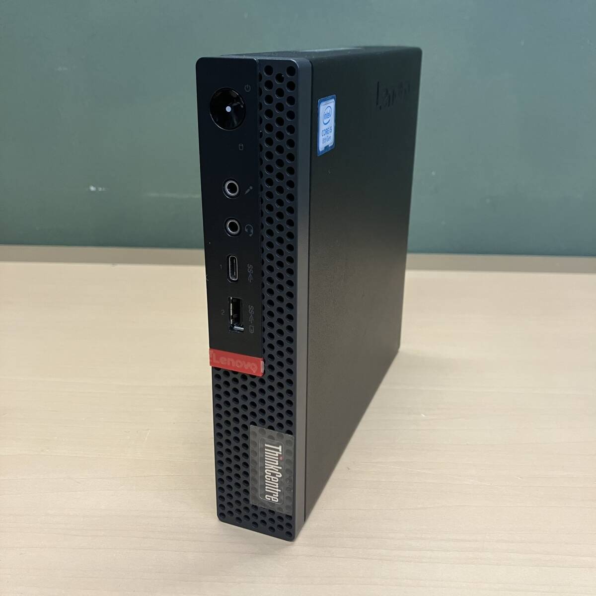 Lenovio ThinkCentre M720q Tiny(Type 10T8)i5-8400T CPU / SSD 512GB / RAM 16GB / Windows10Pro拍卖