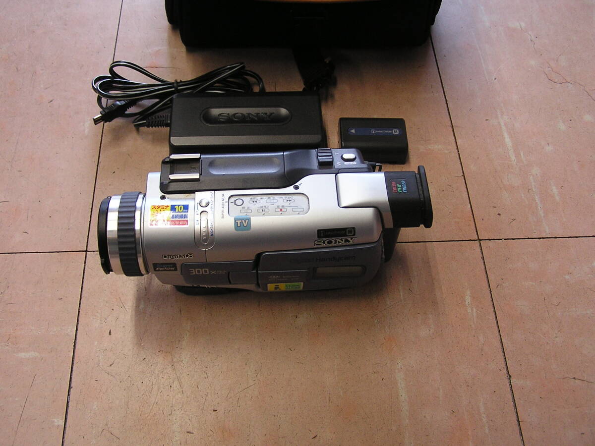 SONY/Digital Handycam/DCR-TRV300/バッテリー×2個/純正バック付拍卖