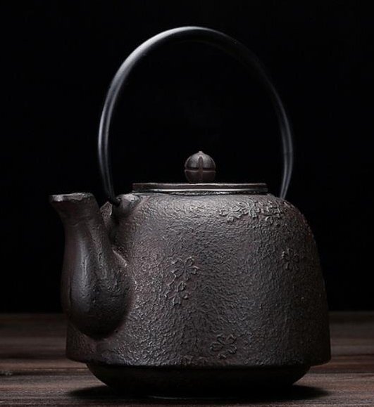新入荷☆ 南部鉄器 老鉄瓶★桜の花 急須 提梁壺 対応 鉄やかん 鉄分補給 鉄びん★1.1L拍卖