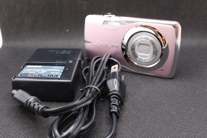 【ト福】CASIO カシオ EXILIM エクシリム コンパクトデジタルカメラ EX- Z550 デジカメ 充電器あり LDZ01ZZH84拍卖