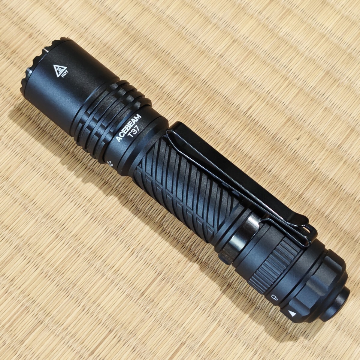 ACEBEAM T37 フラッシュライト タクティカルライト拍卖